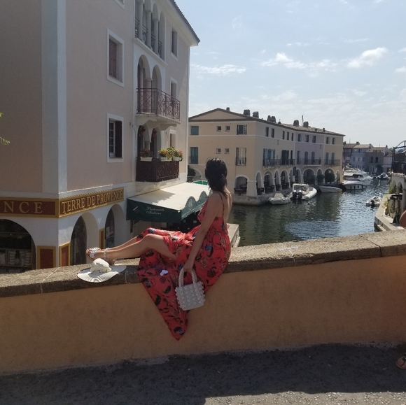 Meet your Posher, Di - Picture 1 of 1